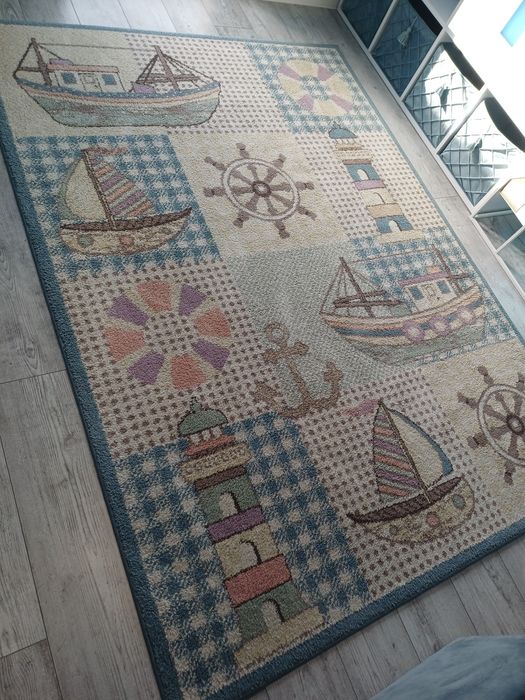 Duży dywan pastelowy do pokoju dziecięcego