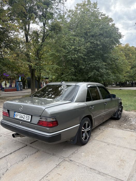 Мерседес в124 2.3