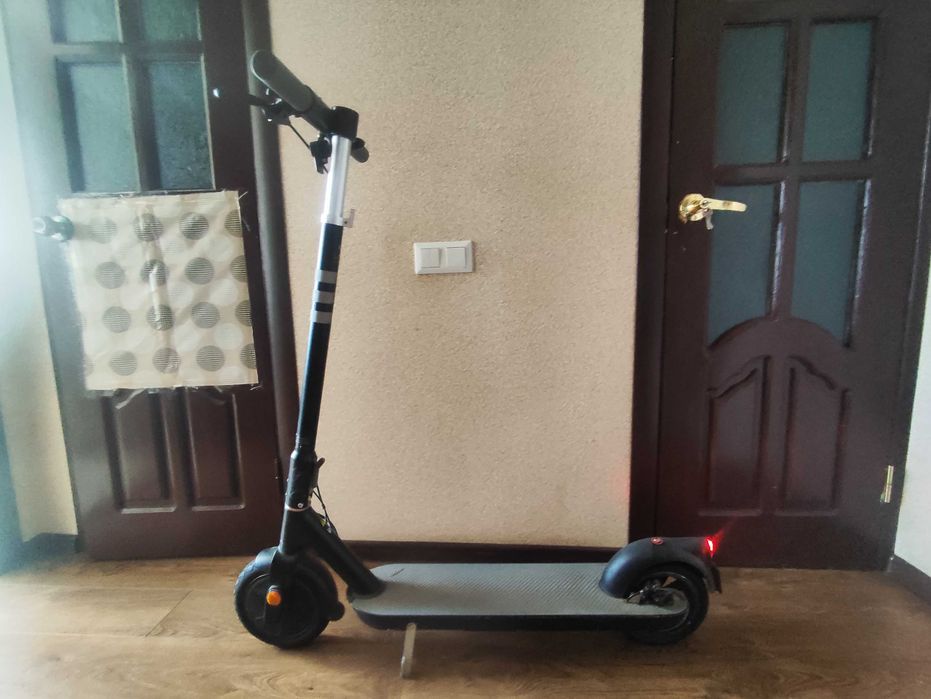 Продам електро самокат HEON Lite es10