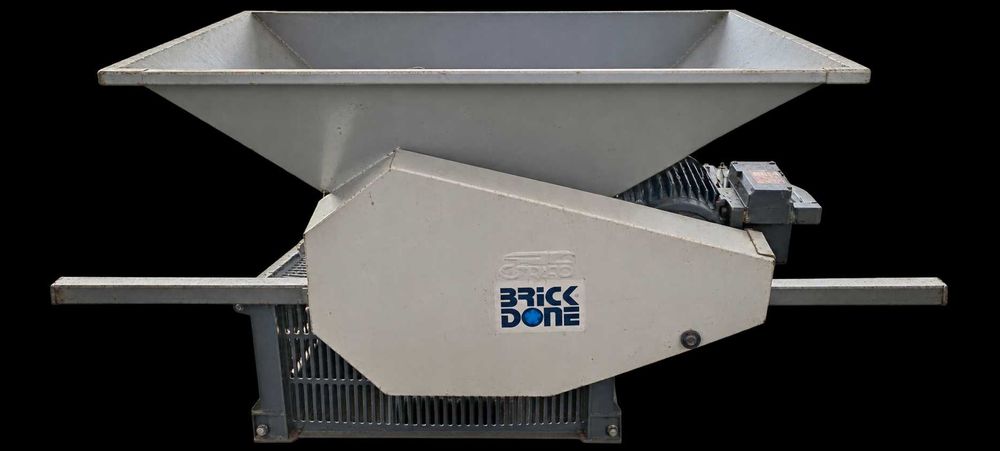 Esmagador de Uvas Elétrico Brick Done – Excelente Estado