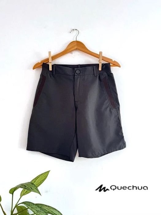 Calções de Caminhada Quechua Tamanho 38  Novos