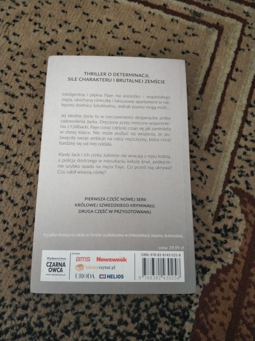 Złota klatka dobra książka