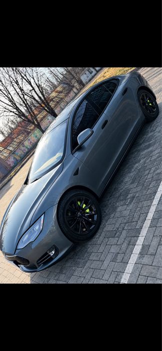 Продам Tesla model S