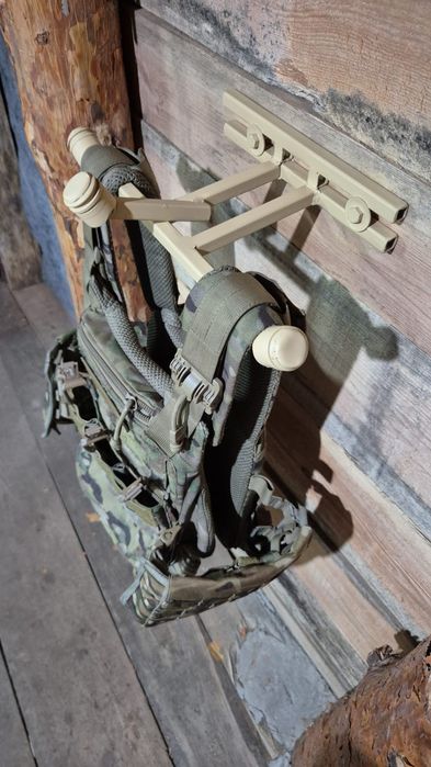 Вішак для бронежелета