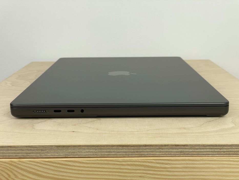 2024 MacBook Pro A3186 16" M4 MAX 48GB 1000GB JAK NOWY ! - SOLD!
