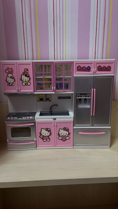 Лялькова кухня hello kitty