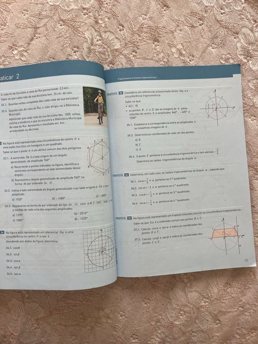 Manuais matemática A Novo Espaço 11° ano