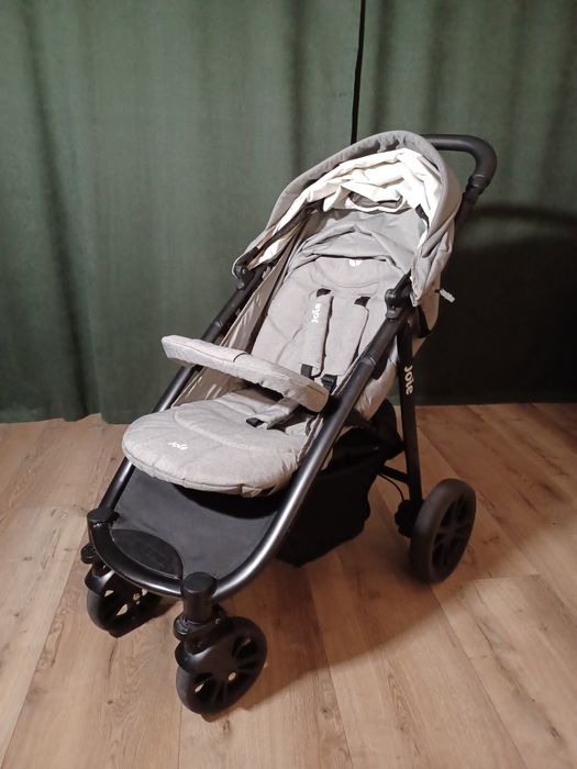 Wózek spacerowy Joie