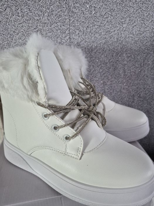 Женские зимние сапоги