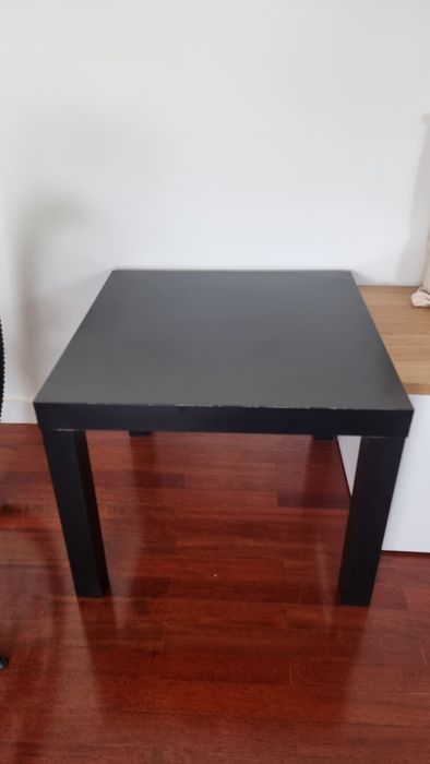 Mesa de Apoio Preta – IKEA LACK (Como Nova)