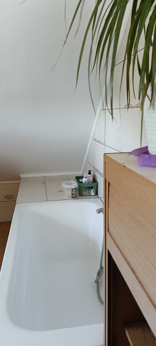 Pokój w mieszkaniu trzypokojowym dla kobiety - Więcej