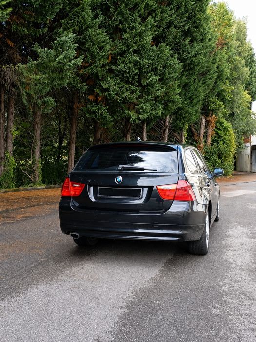 BMW 318d Touring 2009