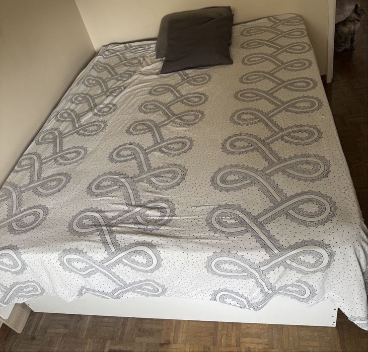 Cama de Casal com Cabeceira