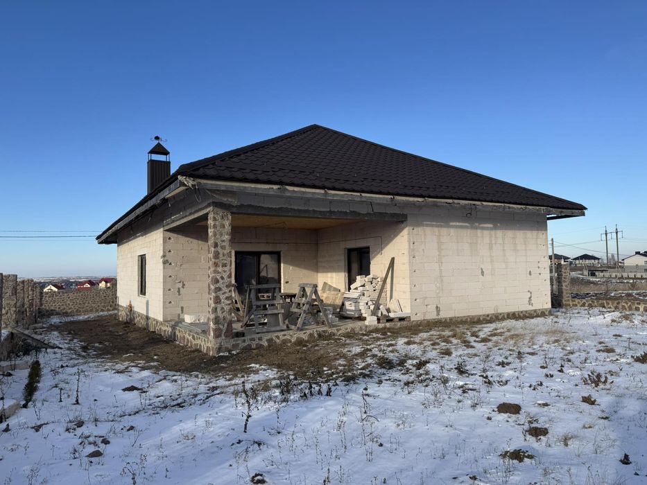 • Продам затишний сучасний  будинок