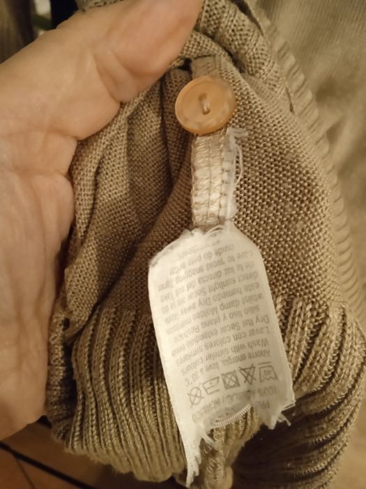 Sweter damski rozpinany z kieszeniami