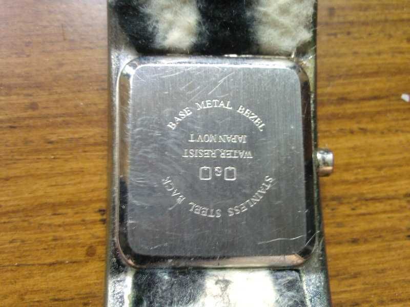 Наручные часы "QэндQ", кварцевые, Япония, б/у