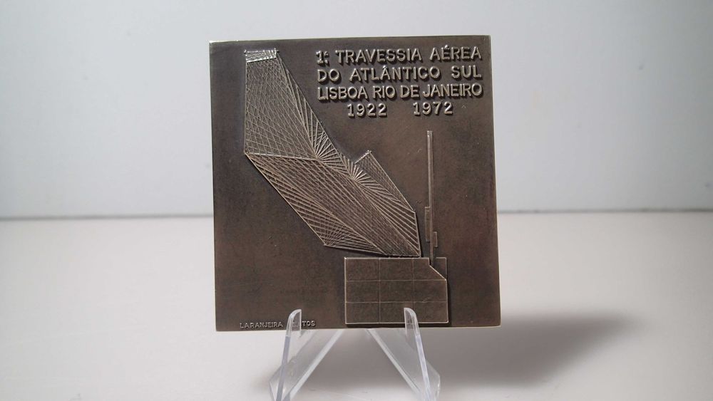 Placa em Bronze da Comemoração da Primeira Travessia do Atlantico Sul