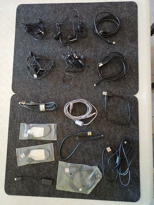 Vários equipamentos electrónicos