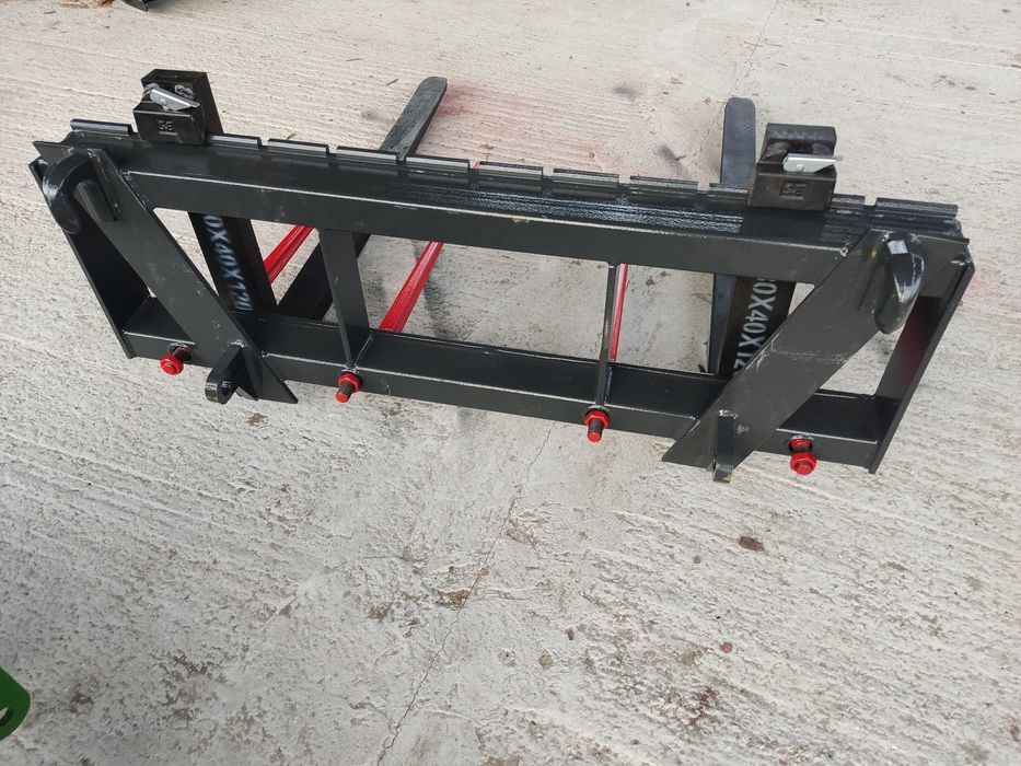 paleciak z 4 tulejami o udźwigu 3 tony- metaltechnik różne mocowania