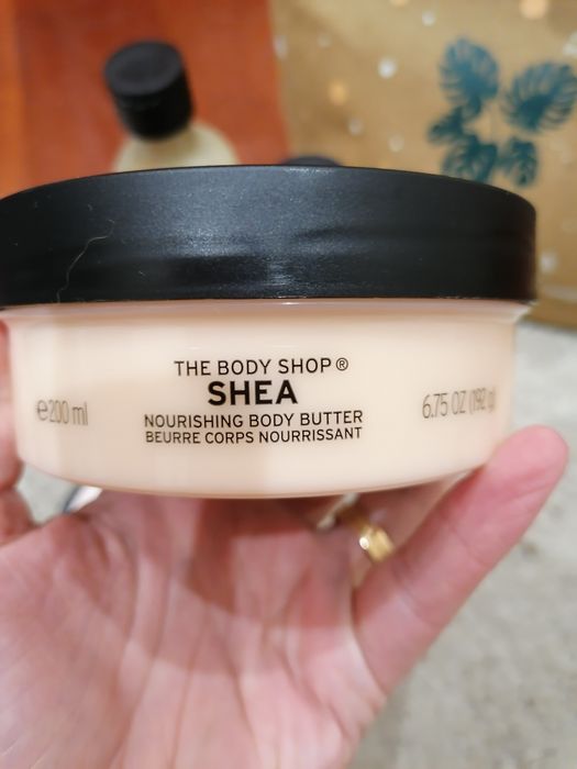 Body shop - Nourishing Shea Ultimate Gift Bag