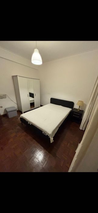 Por um quarto pra alugar