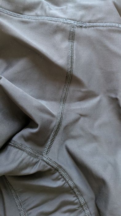 Szorty Under Armour rozm. M legginsy krótkie