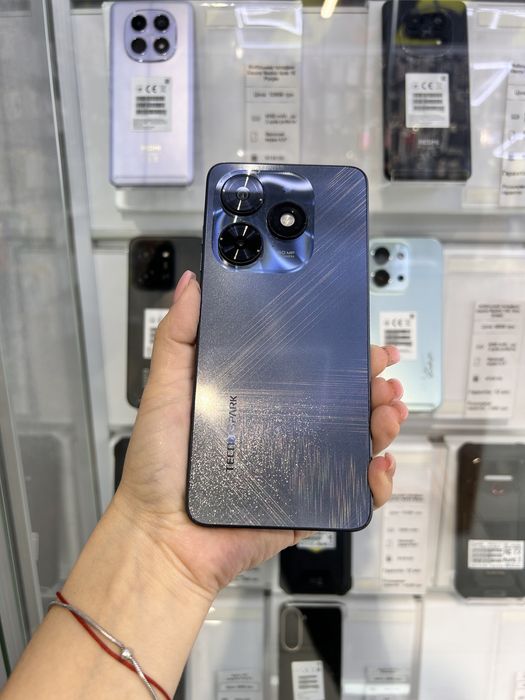 Магазин:Mr.Чохлів - Tecno Spark 20C Gravity Black Б/У