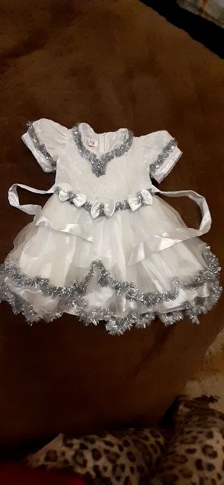 Прокат плаття сніжинки 2шт.