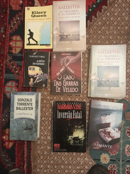 Varios livros nacionais e internacionais