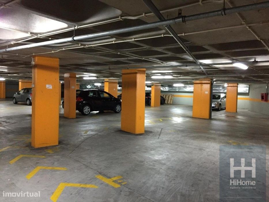 Estacionamento no centro da cidade de Santa Cruz