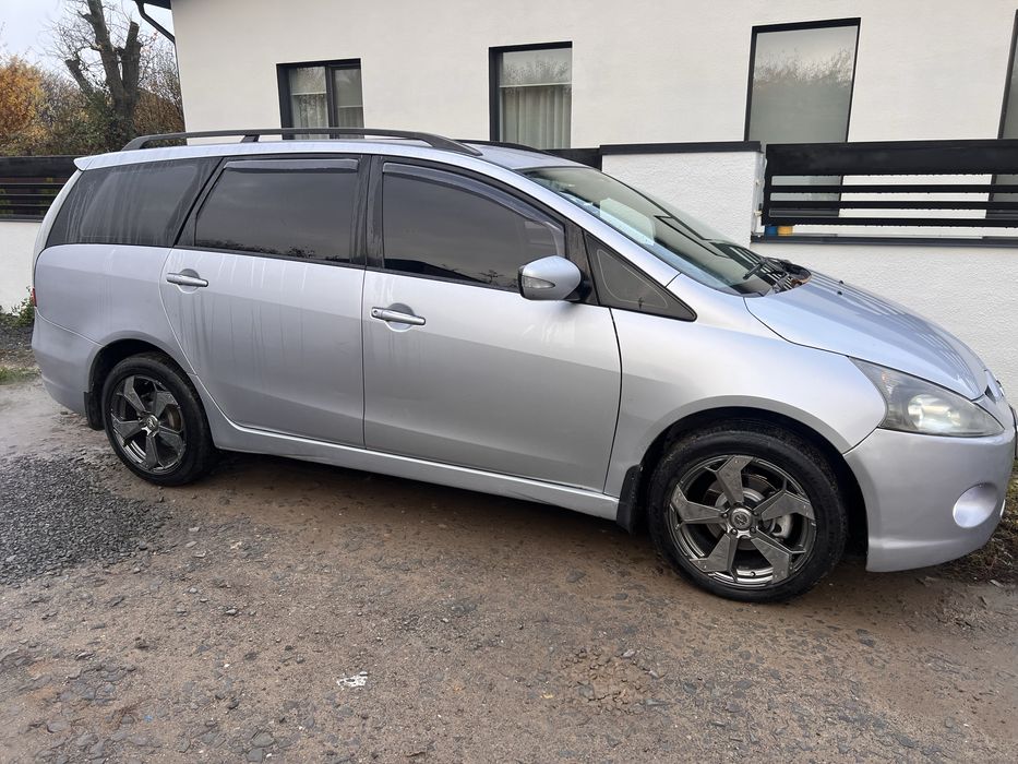Mitsubishi Grandis 2.4 газ-бензин • 2005 рік • 7 місць