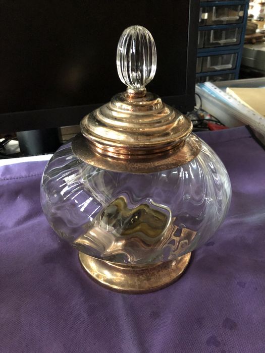 Peca antiga  bomboneira. Vidro