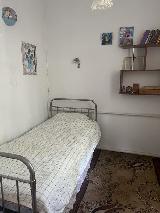Продаж будинку біля 54 школи