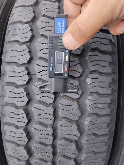 Продам шини 225/70R15C