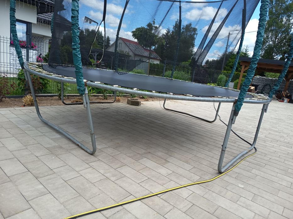 Trampolina ogrodowa duża