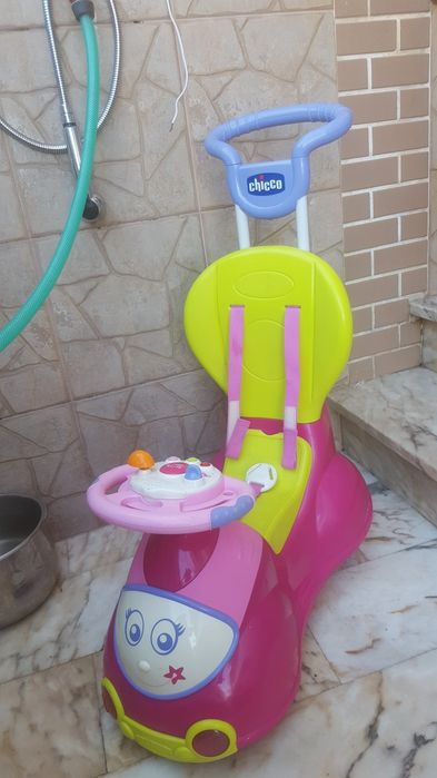 Carrinho  para os pais passear a criança