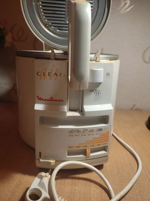 Фритюрниця Moulinex на 2 л.