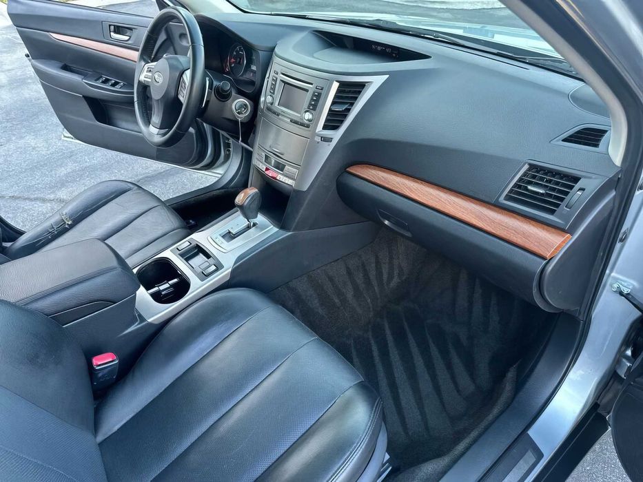 Subaru Outback Limited      2013