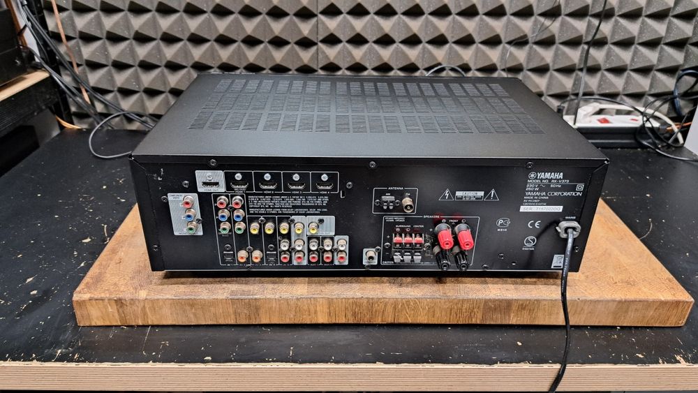 Amplituner Yamaha RX-V373