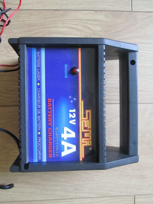 Prostownik 12V 4A