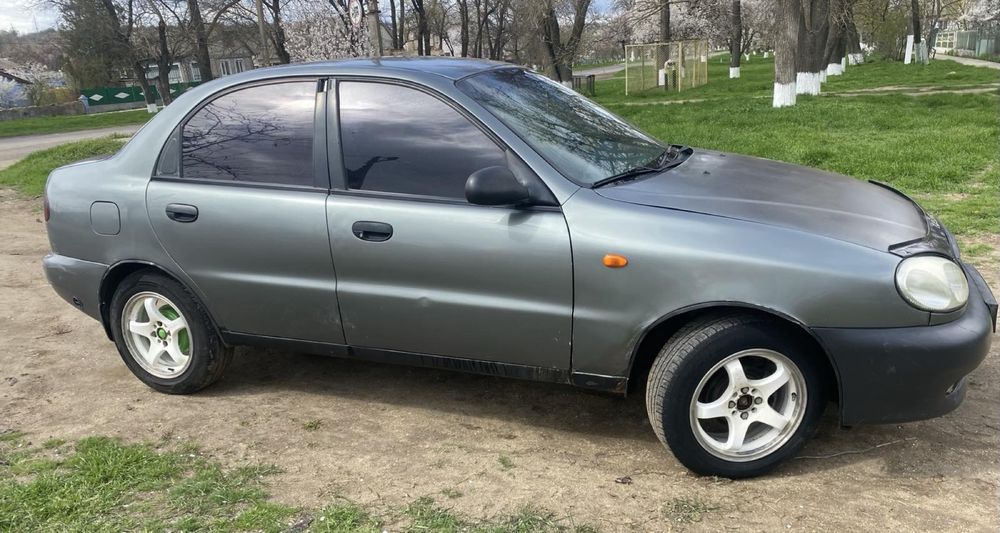 Део ланос 1.5 літ