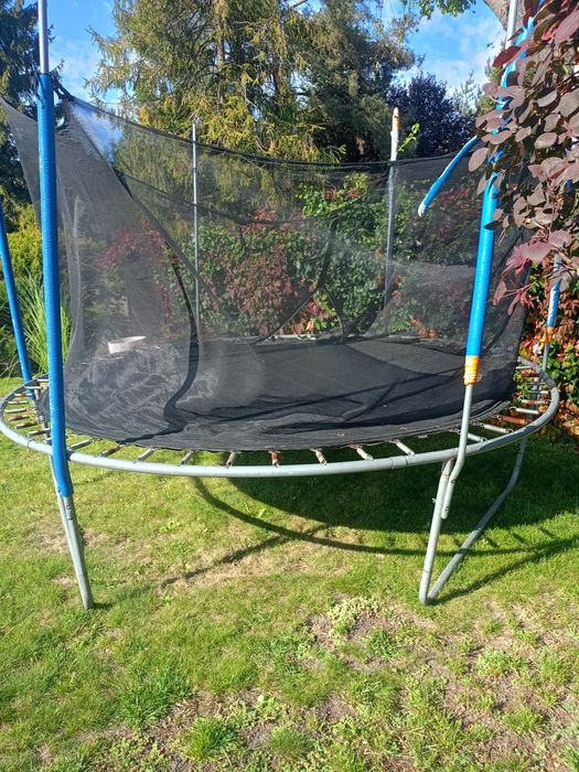 Trampolina ogrodowa 305