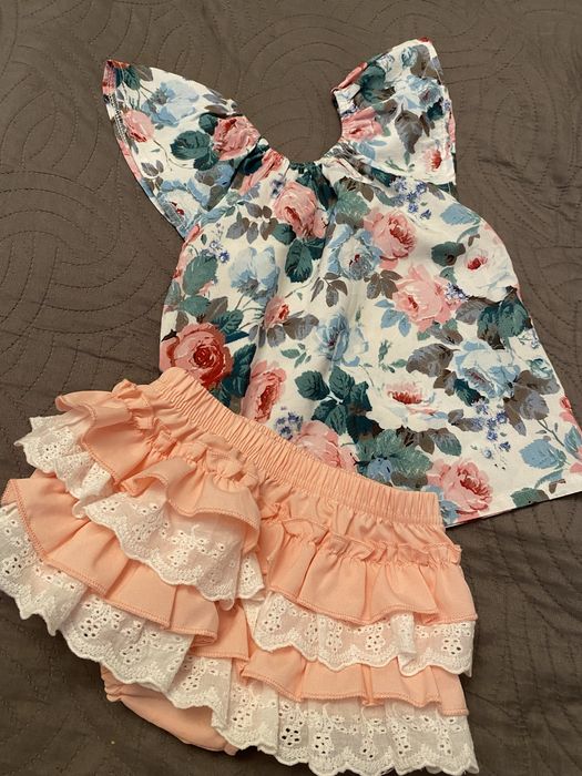 Komplet bluzeczka z bloomersami