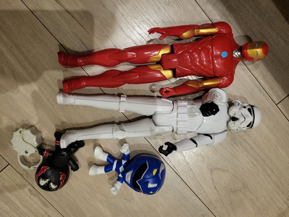 іграшки-трансформери у вигляді цифр, робот,мегатрон,трансформери.