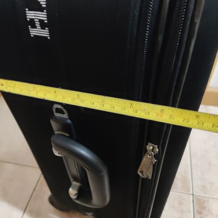 Vendo mala viagem