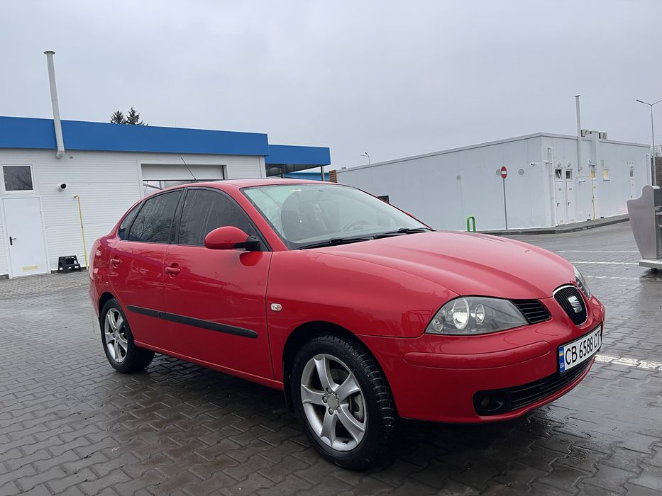 Продам свій автомобіль, з рідним пробігом, двигун обичний 2.0 атмосферний 8клапаний, працює ідеально не димить не троїть не чадить мастило ні ГРАМА не їсть, коробка працює ідеально. Газ4 покоління працює і вписаний до тех паспорту. Клімат контроль працює. Масло фільтр антифриз та ходова частина все замінено та справно. Електронна частина без помилок. Зимова гума. Високий кліренс.Світло ксенон. Страховий поліс дійсний на рік. Оформлення