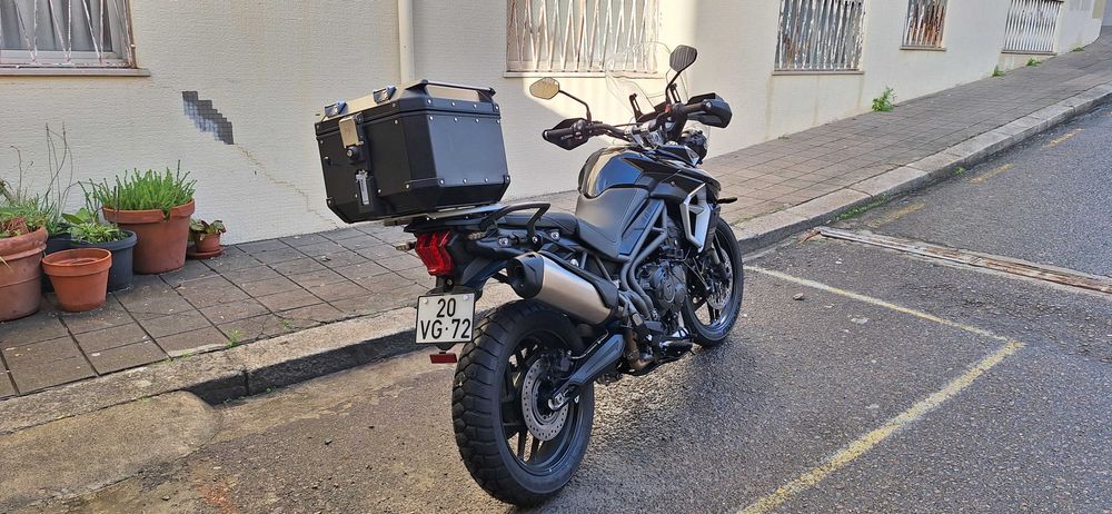 Triumph Tiger 800 XRX Low como nova com apenas 3.900 kms - Pneus novos