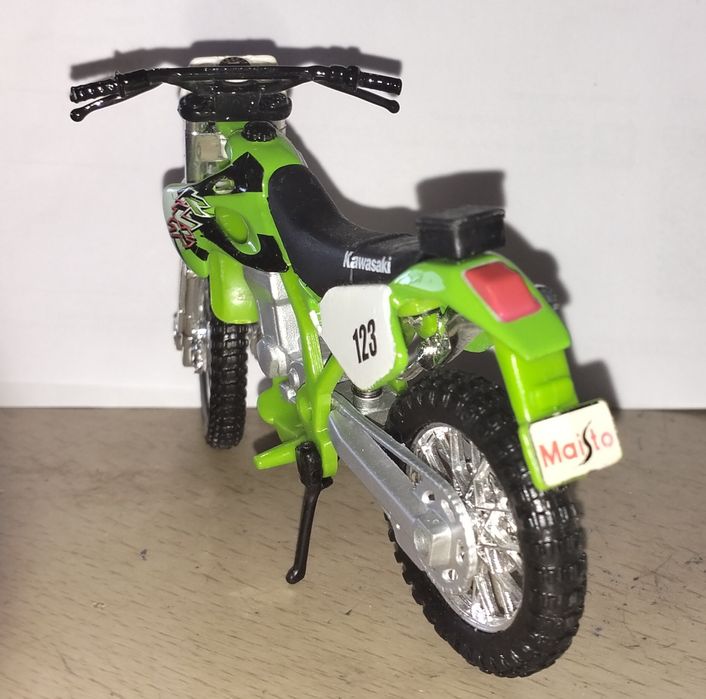 Miniatura de motocross Maisto Kawasaki