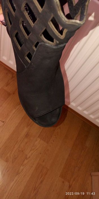 botki ażurowe  Venezia r. 40