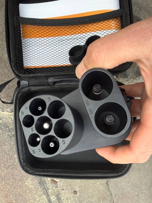 Продам брендовий перехідник CCS2-Type2 швидка зарядка Tesla